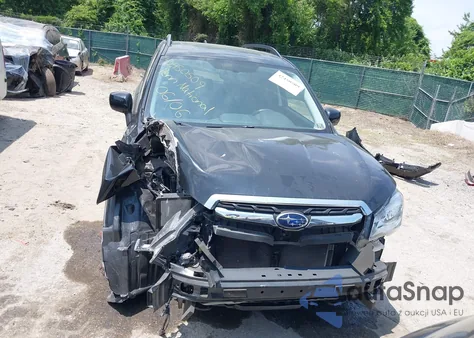 2017 Subaru Forester 2.5I Premium из США, поврежденный, VIN JF2SJAEC3HH533571